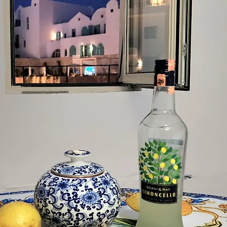 Διαμέρισμα Santorinivibesdrymades *